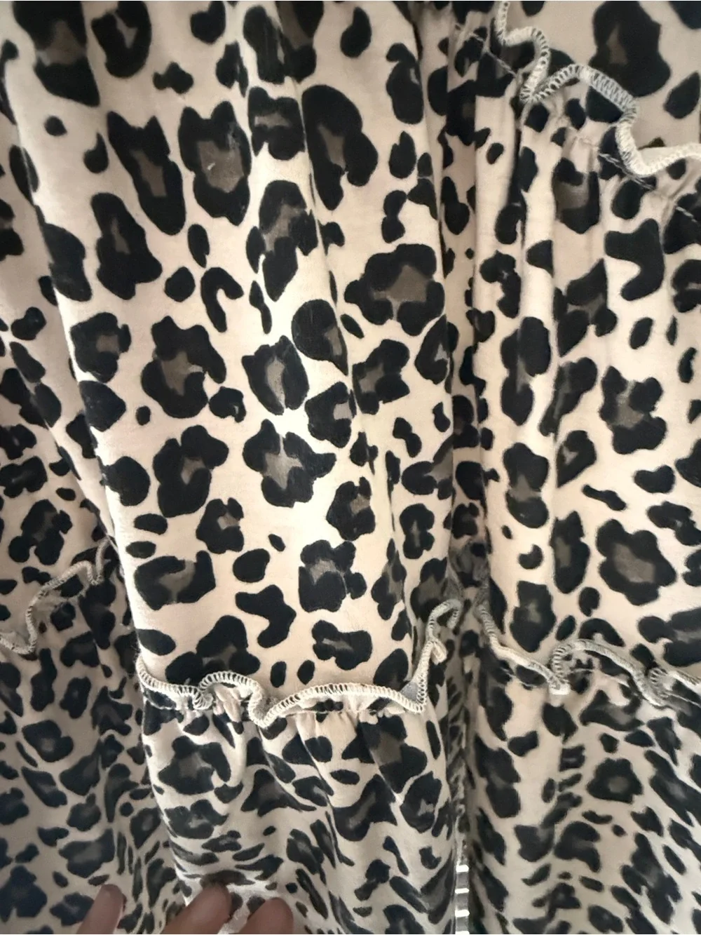 Altar'd State double Tiered V-Neck Leopard Print Top/ tunic , sz xs , guc 🐆